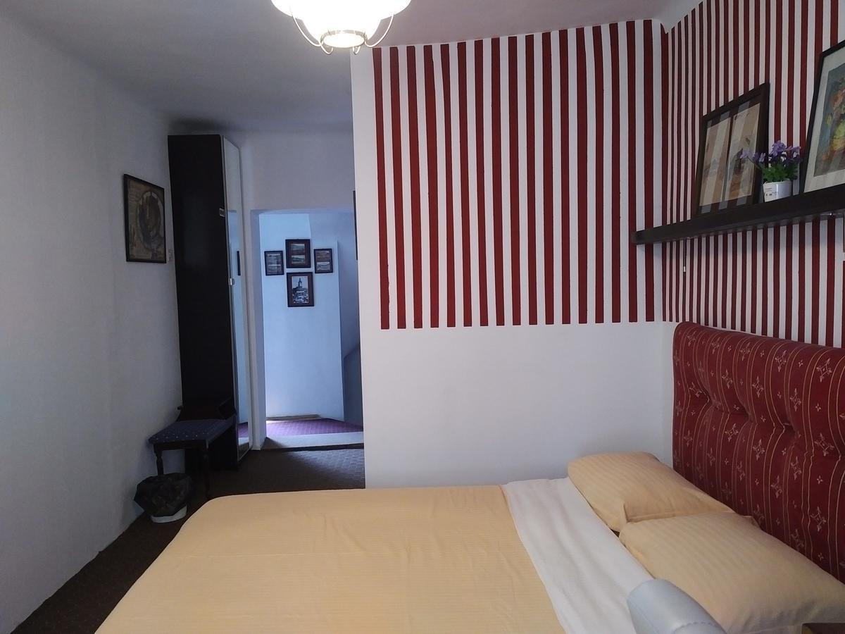 Guesthouse Postavarului Braşov Exterior foto